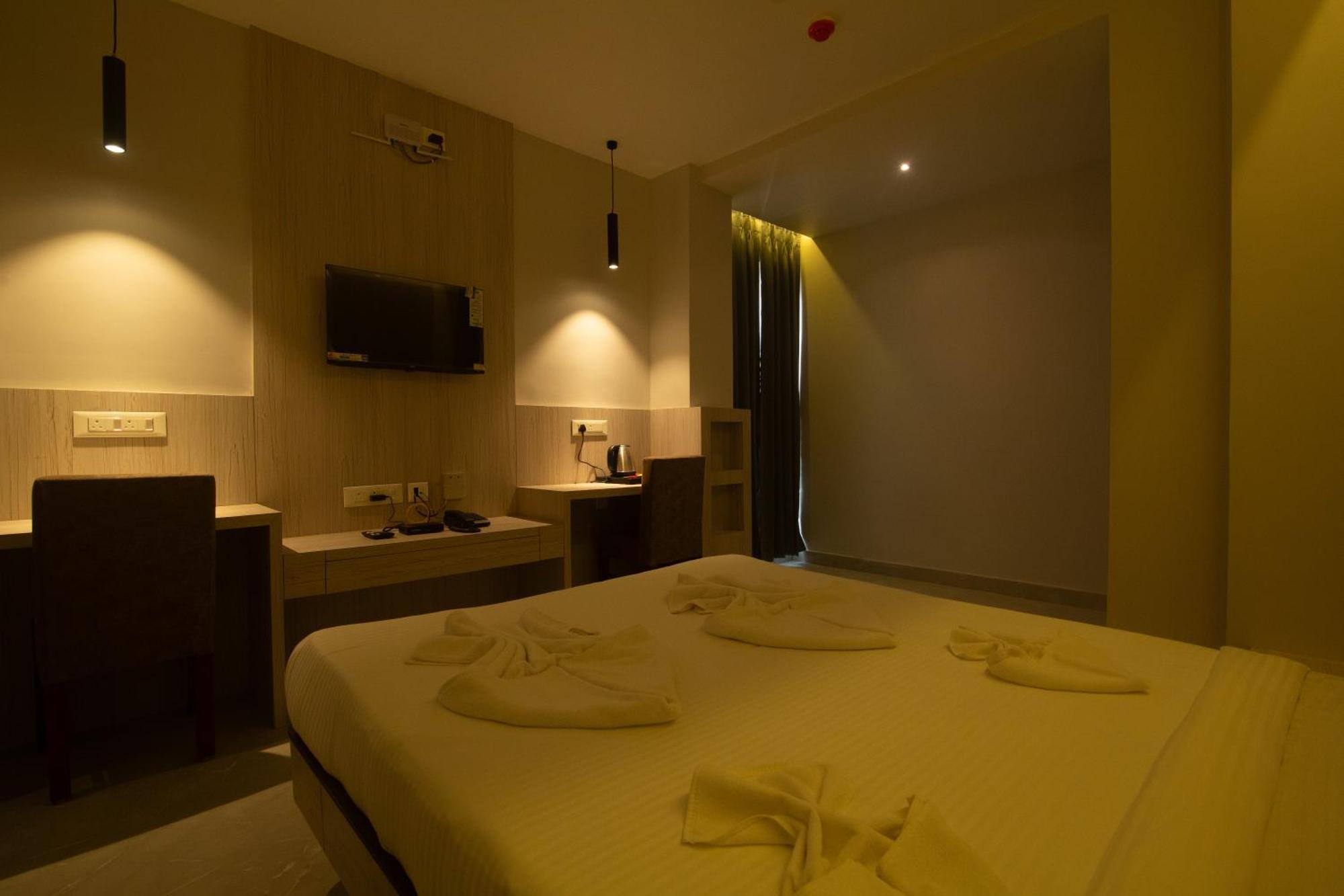 Hotel Palace View Murshidabad Exterior photo