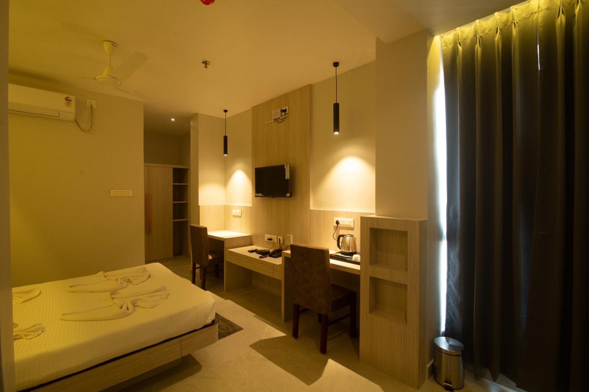 Hotel Palace View Murshidabad Exterior photo