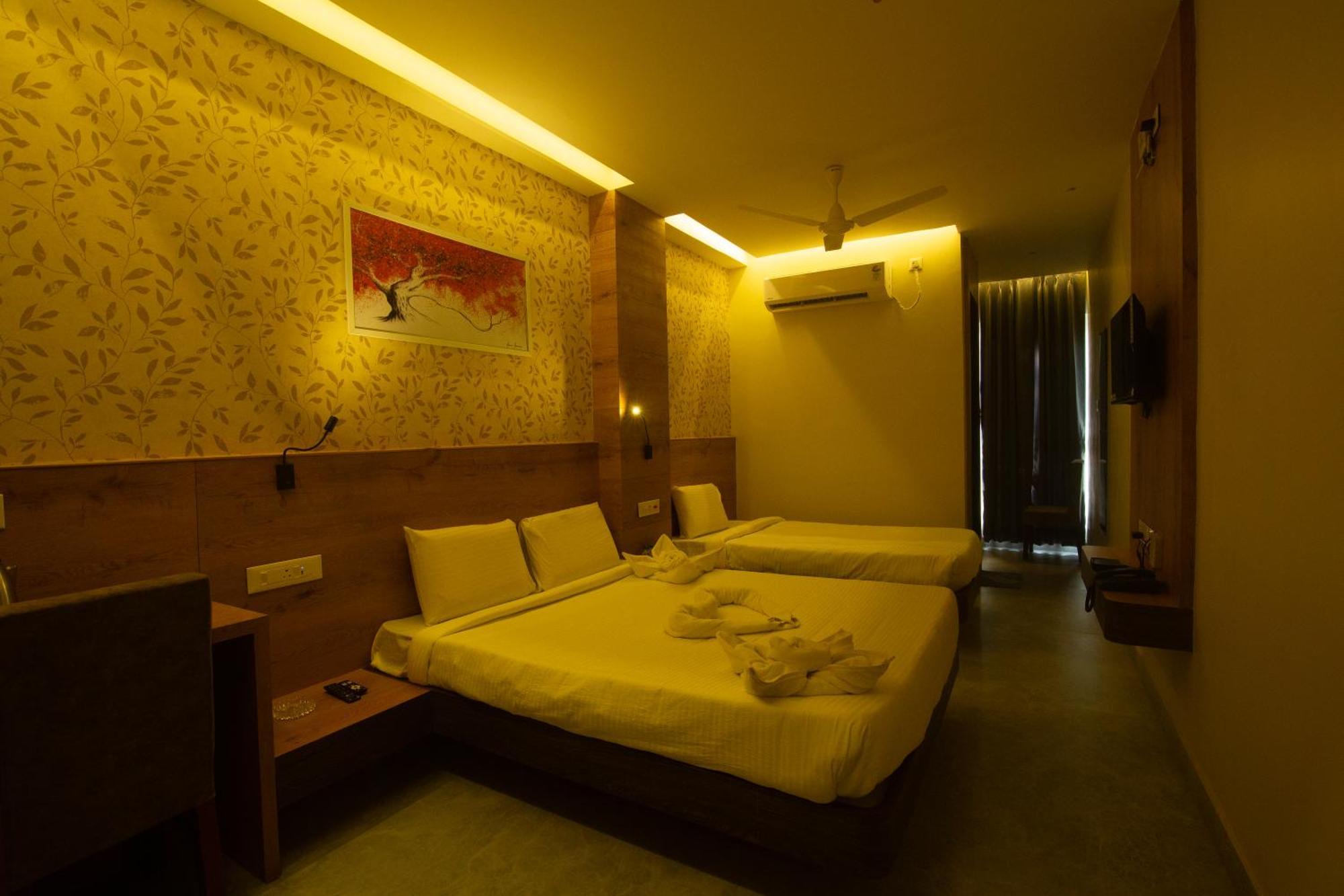 Hotel Palace View Murshidabad Exterior photo