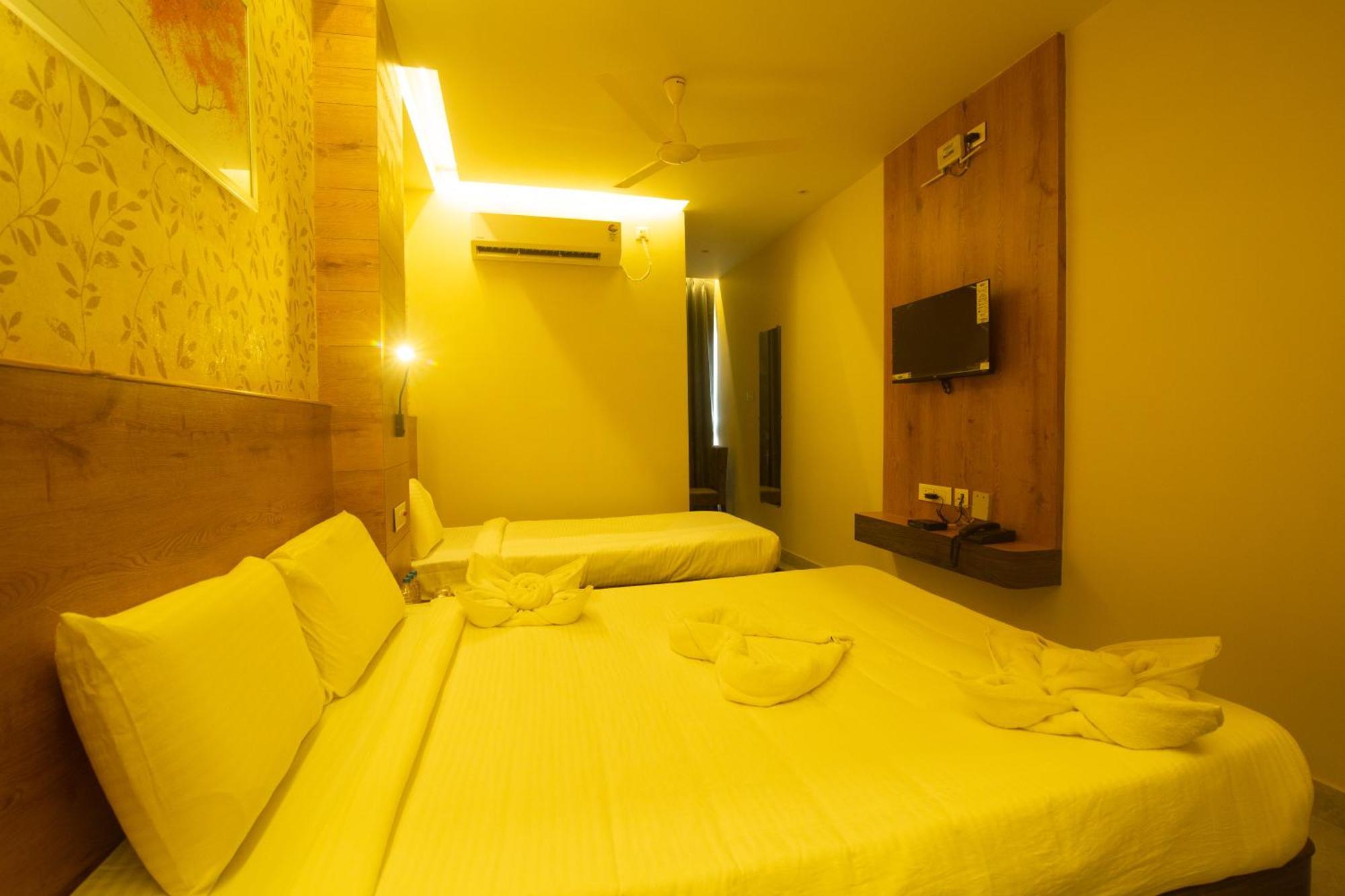 Hotel Palace View Murshidabad Exterior photo